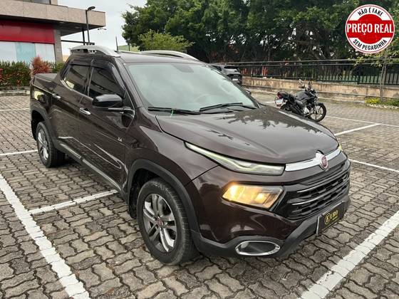FIAT TORO 2.4 16V MULTIAIR FLEX VOLCANO AT9 FIAT TORO 2.4 16V MULTIAIR FLEX VOLCANO AT9